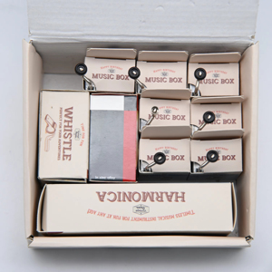 <span class=keywords><strong>Harmonica</strong></span> <span class=keywords><strong>diatonique</strong></span> professionnel avec logo personnalisé 16 trous cadeau d'instrument de musique de vente chaude - Product Image 3