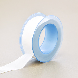 Ruban d'étanchéité PTF 9m x 15mm résistant aux produits chimiques pour l'étanchéité des tuyaux - Product Image 1