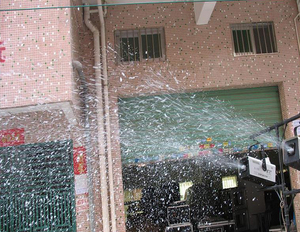 1500W Snow Machine with Realistic Artificial Snow Effect Outdoor Snowfall Maker for Christmas Events, Weddings, Parties - Product Image 1