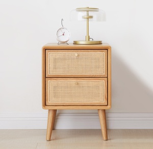 Mesa de <span class=keywords><strong>Noche</strong></span> Nórdica de Madera Maciza de Pino con 2 Cajones, Estilo de Lujo Ligero, Ratán, Muebles de Dormitorio Personalizables para Apartamentos Pequeños - Product Image 1