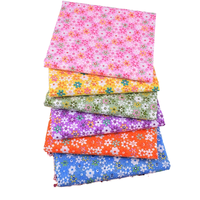 Paquetes de tela de algodón floral por yarda con estampados de flores pequeñas vintage en rosa, amarillo, verde salvia y morado, ligeros, para cortinas y bolsos.