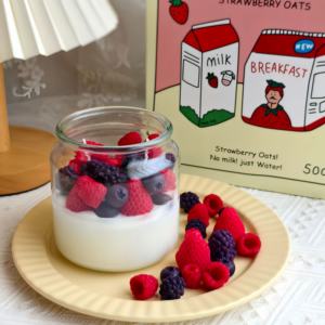 Bougie artisanale à l'arôme <span class=keywords><strong>de</strong></span> fraise au <span class=keywords><strong>yaourt</strong></span> pour souvenir, bougie <span class=keywords><strong>en</strong></span> <span class=keywords><strong>verre</strong></span> scellé <span class=keywords><strong>avec</strong></span> couvercle, vente <span class=keywords><strong>en</strong></span> gros - Product Image 3