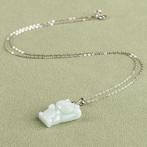 จี้หยกธรรมชาติสีเขียวอ่อนรูปแมวนำโชค ประดับเงินแท้ S925 สำหรับผู้หญิง พร้อมใบรับรอง D230 - Product Image 3