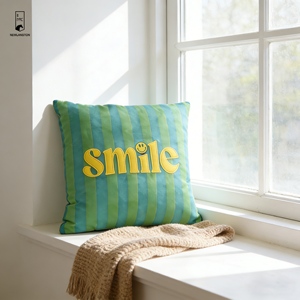<span class=keywords><strong>Housse</strong></span> <span class=keywords><strong>de</strong></span> coussin brodée avec un motif <span class=keywords><strong>de</strong></span> sourire - <span class=keywords><strong>Housse</strong></span> <span class=keywords><strong>de</strong></span> coussin rayée avec un visage heureux - <span class=keywords><strong>Housse</strong></span> <span class=keywords><strong>de</strong></span> coussin douce vert turquoise pour <span class=keywords><strong>canapé</strong></span> - Product Image 2