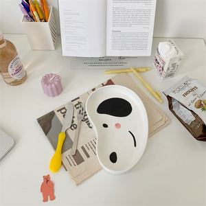 Articles <span class=keywords><strong>de</strong></span> table en céramique, en forme <span class=keywords><strong>de</strong></span> tête <span class=keywords><strong>de</strong></span> chien <span class=keywords><strong>de</strong></span> dessin animé, assiettes à dîner pour enfants, assiettes pour fête à la maison, utilisé - Product Image 4