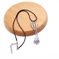 Collier modèle d'arme en forme de clé souvenir de jeu