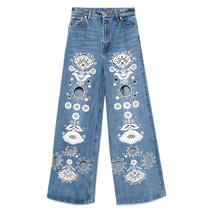 Celana <span class=keywords><strong>Jeans</strong></span> Wanita Model Straight Fit Berpinggang Sedang dengan Bordir dan Lubang-Lubang, Bahan Bernapas untuk Gaya Kasual dan Seksi - Product Image 1