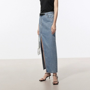 Jupe longue en jean bleu 100 % coton personnalisée pour femme, taille haute, fendue, style vintage délavé - Product Image 2