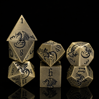 Ensemble de dés en métal écologique gravé de dragons arcanaux vert bronze, 7 pièces, polyédriques solides, pour jeux de rôle de table DND gothiques