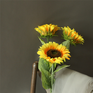 Flor Artificial <span class=keywords><strong>de</strong></span> tallo largo para decoración <span class=keywords><strong>de</strong></span> fiesta <span class=keywords><strong>de</strong></span> boda, <span class=keywords><strong>girasol</strong></span> <span class=keywords><strong>de</strong></span> seda amarilla eterna <span class=keywords><strong>de</strong></span> plástico, venta al por mayor - Product Image 2