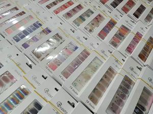 Vente en gros Non-toxique 100% vrai vernis à ongles bandes autocollant strass bâton-on manucure décoration vernis <span class=keywords><strong>Patch</strong></span> enveloppes autocollant - Product Image 2