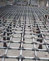 Solive de sol en carreaux de céramique pour terrasse extérieure La plus vendue Support de pavé à nivellement automatique Piédestal en plastique réglable
