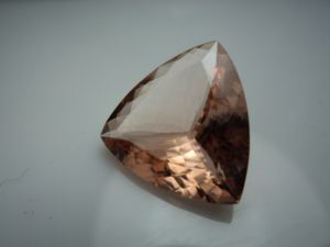 Morganita Natural 100% de calidad de grado de exportación en corte de trillones facetados, piedra para hacer joyas sueltas naturales DIY a la venta a precio de bulto - Product Image 2