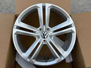 Precios al por Mayor para Ruedas de Automóviles de Pasajeros, Ruedas Forjadas de Alta Calidad para VW, Volante Dayton de 18\", 19\", 20\", 21\", 22\", 23\" - Product Image 5