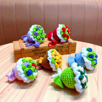 Porte-clés Bouquet de Fleurs au Crochet Fait Main, Adorable Amigurumi en Peluche Tricoté, Rose en Peluche, Pendentif pour Clé de Voiture, Sac à Main, Téléphone, Portefeuille, Sac