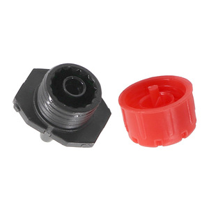 Boquilla capilar ajustable roja de 8 orificios para microaspersión, riego de jardín, flores, árboles frutales e invernaderos. - Product Image 5