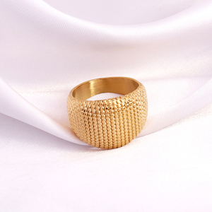 Bague européenne en pointillés pour hommes, large, en forme de dôme épais, bague de championnat de basket-ball, bijoux en acier inoxydable 18k - Product Image 5