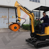 Perceuse de sol Mini Excavateur Skid Steer Loader Brosse Rotative Balai Trottoir Chasse-Neige Balayeuse À Vendre