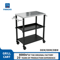Table de barbecue et four à pizza d'extérieur Pinnovo en acier inoxydable à 3 niveaux avec roulettes verrouillables, crochets et poignée latérale multifonctionnelle