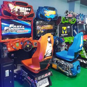 เครื่องเล่นเกมแข่งรถ VR แบบหยอดเหรียญสำหรับสองคน ขนาดใหญ่ ระบบไดนามิกเต็มรูปแบบ รถจักรยานยนต์และรถยนต์ รับประกัน 1 ปี ภาษาอังกฤษ - Product Image 3