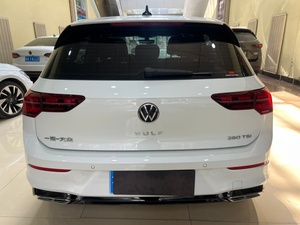 YD AUTO Volkswagen Golf 280TSI DSG R-line 2023 Gasolina Blanco Polar Motor Delantero Tracción Delantera 27,916km en Stock - Product Image 5