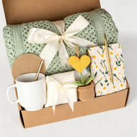 Coffret Cadeau Bien-être Thème Marguerite Lunaire en Gros, Boîte Cadeau Personnalisée avec Couverture Tricotée, Carnet Marguerite, Fleur Cœur au Crochet