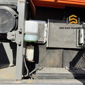 Excavadora de cadenas usada HITACHI ZX240 de 24 toneladas, como nueva, para excavaciones pesadas y proyectos de construcción - Product Image 3