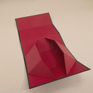 Embalaje <span class=keywords><strong>de</strong></span> caja <span class=keywords><strong>de</strong></span> regalo con cierre plegable magnético vacío negro <span class=keywords><strong>de</strong></span> cartón rígido mate grande <span class=keywords><strong>de</strong></span> lujo con logotipo personalizado Premium - Product Image 1