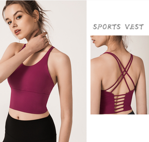 Top corto de yoga para mujer al por mayor, con tirantes finos cruzados y recortes, sujetador incorporado, top deportivo de secado rápido para yoga y entrenamiento. - Product Image 1