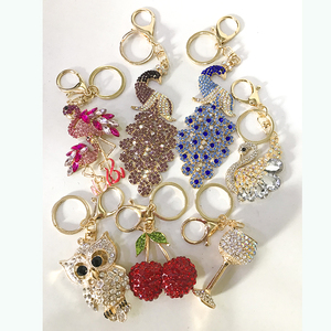 Accessori per appendere <span class=keywords><strong>Auto</strong></span> di lusso con diamanti adorabili ornamenti per <span class=keywords><strong>Auto</strong></span> - Product Image 4