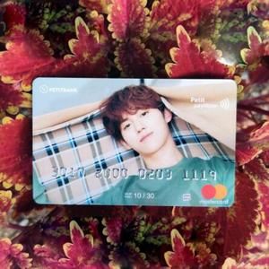 Tarjeta de Crédito Personalizada con Diseño Nuevo de Ídolos de Kpop 2023 - Product Image 4