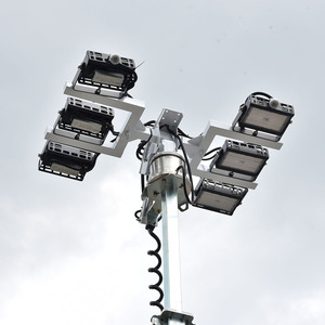Torre Linghting solar móvil de cero emisiones con 4 luces LED en <span class=keywords><strong>alquiler</strong></span> - Product Image 3