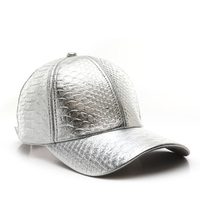 Vente en gros Chapeau Homme Automne Hiver Peau de Serpent vierge Cuir Luxe Logo Casquette Personnalisé Sports de Plein Air Voyage Casquettes de Baseball