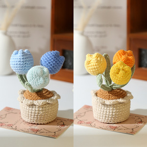 Vaso di tulipani fatto a mano e lavorato a maglia, decorazione per la casa, fiore artificiale, regalo creativo - Product Image 4