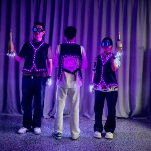 Il gilet luminoso a LED che cambia colore può essere utilizzato come segno pubblicitario del logo per l'outfit da bar KTV - Product Image 5