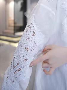 Chemisier blanc en coton brodé de sequins ajourés, design de marque de luxe, tendance pour femme, manches longues, coupe ample, décontracté, vente en gros - Product Image 4