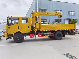 Grúa Montada en Camión Dongfeng 4x2 |   Elevador Telescópico Quancai de Doble Cabina 3-7T Huade con Altura de Elevación de 10m y Alta Eficiencia - Product Image 5