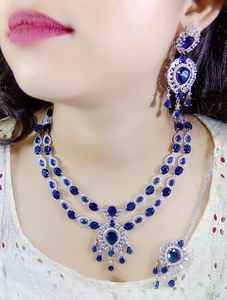 Ensemble collier choker plaqué or avec pierres AD et Maangtikka |   Meilleurs bijoux de mariage pour les fiançailles et les anniversaires de mariage - Product Image 6