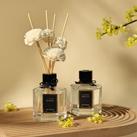 Diffuseur de parfum en verre exquis, emballé pour cadeau, pour la maison, l'art, la purification de l'air, prêt à être expédié pour les espaces intérieurs et la présentation en magasin