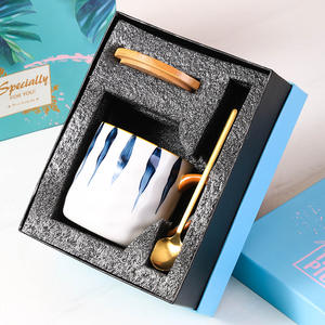 Taza de Cerámica Pintada a Mano, Taza a Rayas con Diseño Japonés Bajo Esmalte, Taza para Desayuno - Product Image 5