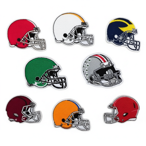 Patchs brodés thermocollants en forme de casque de football, en tissu polyester, pour vêtements, sacs, chapeaux - Product Image 1