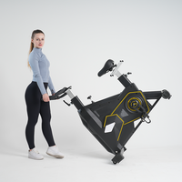 Vélo de spinning d'intérieur avec moniteur numérique pour le suivi des progrès de la condition cardiovasculaire