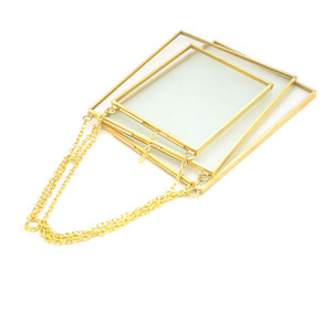Photo à fleurs pressées vintage en métal double <span class=keywords><strong>laiton</strong></span>, <span class=keywords><strong>cadre</strong></span> en verre doré, transparent - Product Image 1