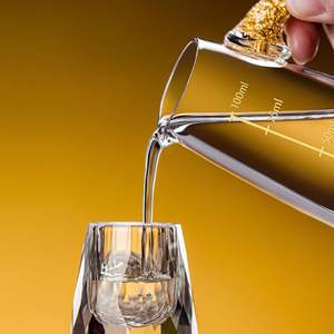 Vaso de chupito personalizado de 15 ml con base gruesa y boca pequeña, con detalles en lámina dorada, creativo, para tequila, licor, vodka, accesorios para fiestas y vino. - Product Image 4