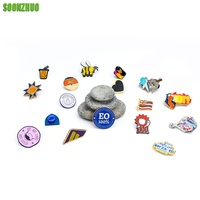 Épingles en émail personnalisées avec accents de paillettes brillantes et de feuille d'argent, fabrication OEM ODM directe d'usine, prix bas, vente en gros en vrac