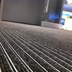 <span class=keywords><strong>Tapis</strong></span> en métal antidérapants intérieurs/extérieurs résistants commerciaux <span class=keywords><strong>tapis</strong></span> <span class=keywords><strong>d</strong></span>'<span class=keywords><strong>entrée</strong></span> encastrés à la main pour le <span class=keywords><strong>d</strong></span>époussiérage des hôtels lavable - Product Image 3