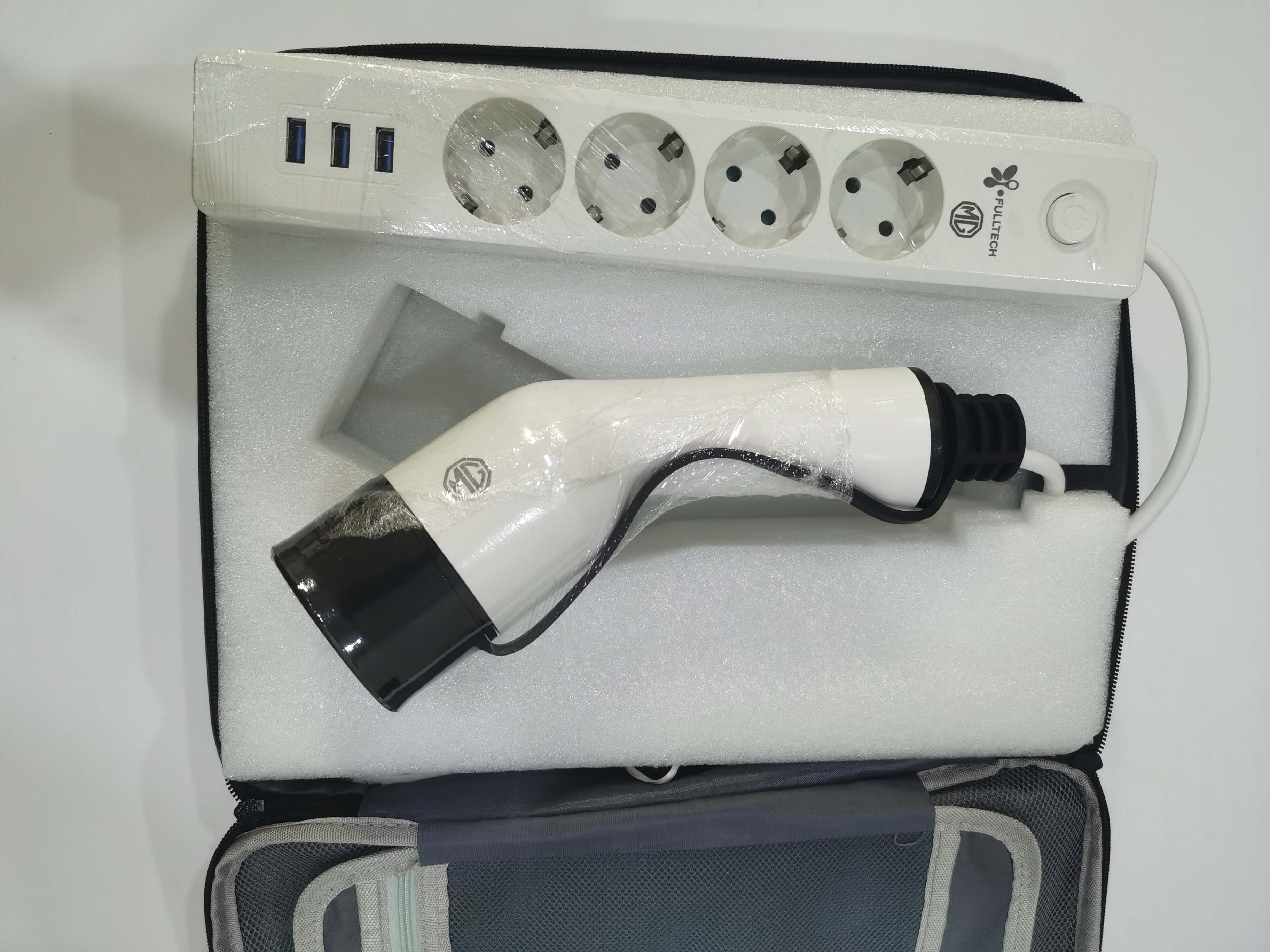 byd アダプター 418Wfq5BEbL._UF350,350_QL50_.jpg