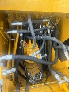 Excavatrice d'occasion CAT323 Caterpillar 323DL, faible nombre d'heures de fonctionnement, poids opérationnel de 19800 kg, capacité de la benne de 0,8 m³, idéale pour les travaux de terrassement et de construction. - Product Image 5