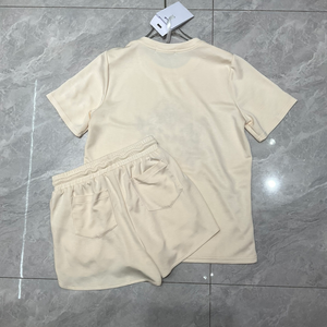 ขายส่งฤดูร้อนขนาดใหญ่เสื้อผ้าสตรีชุดลําลองกีฬาแขนสั้นกางเกง 2 ชิ้นออกแบบแคตตาล็อก