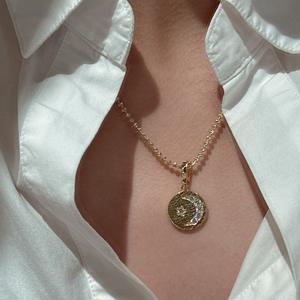 สร้อยคอเงินแท้ S925 สไตล์อิตาเลียน-ฝรั่งเศส วินเทจ ย้อนยุค แบรนด์ Star Moon ประดับเพชร ดีไซน์หรูหราเบาๆ - Product Image 2